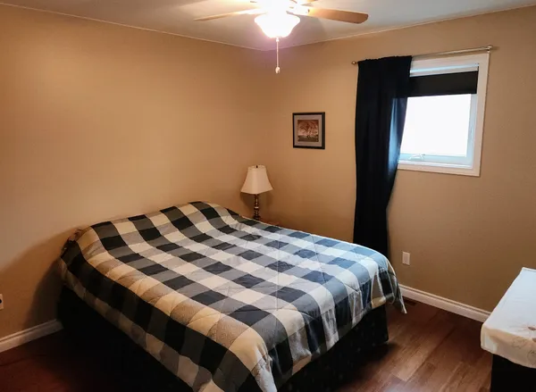 Upstairs bedroom 2