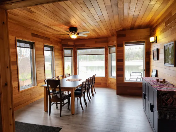 Sunroom dining